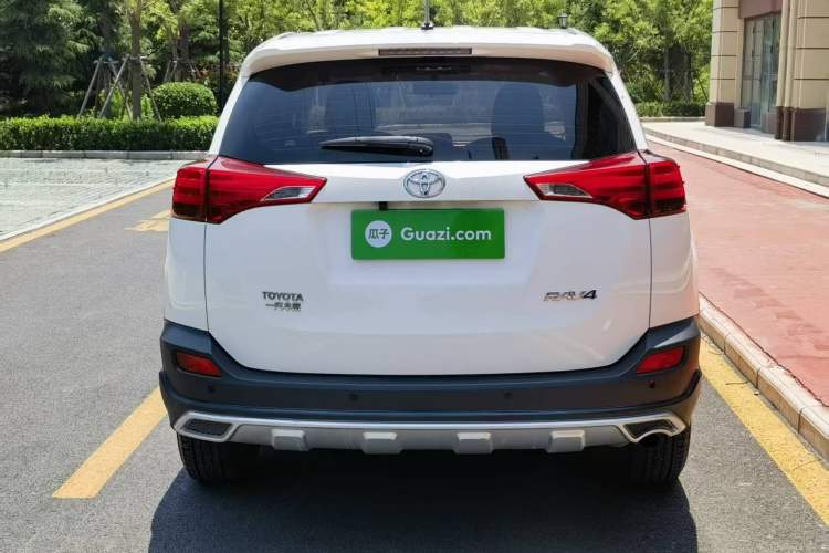Used Toyota RAV4 2013 2.0L CVT Two-Wheel Drive Urban Edition Rear