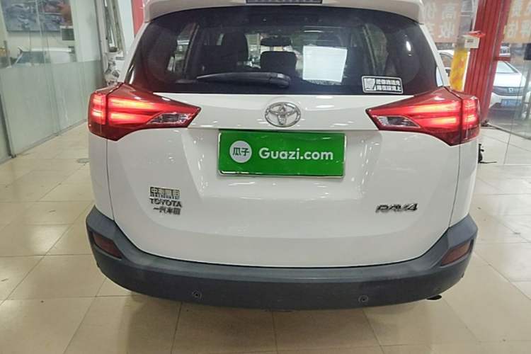 Used Toyota RAV4 2013 2.0L CVT Two-Wheel Drive Urban Edition Rear