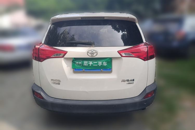 Used Toyota RAV4 2013 2.0L CVT Four-Wheel Drive Fashion Edition Rear