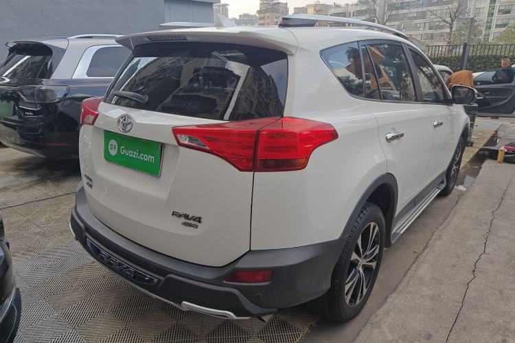 Used Toyota RAV4 2013 2.5L Automatic 4x4 Luxury Edition Rear Right 45 Deg