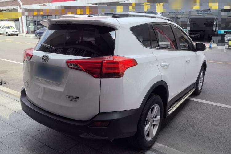 Used Toyota RAV4 2013 2.0L CVT Four-Wheel Drive Fashion Edition Rear Right 45 Deg