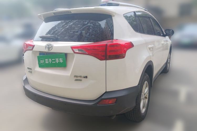 Used Toyota RAV4 2013 2.0L CVT Four-Wheel Drive Fashion Edition Rear Right 45 Deg