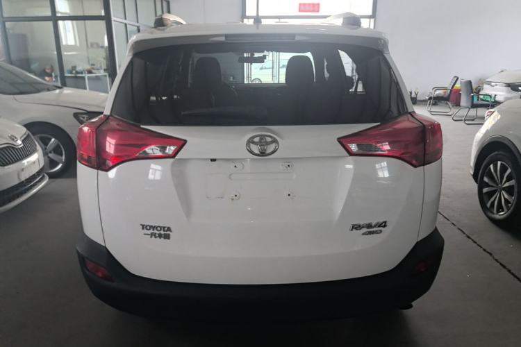 Used Toyota RAV4 2013 2.0L CVT Four-Wheel Drive Fashion Edition Rear