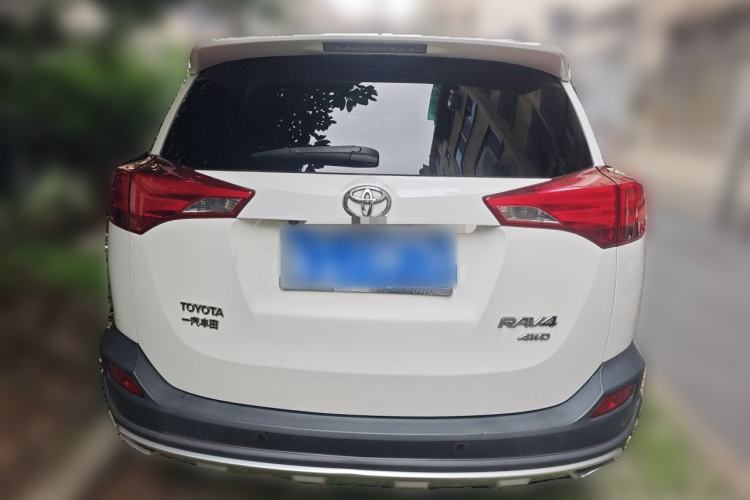 Used Toyota RAV4 2013 2.0L CVT Four-Wheel Drive New Edition Rear