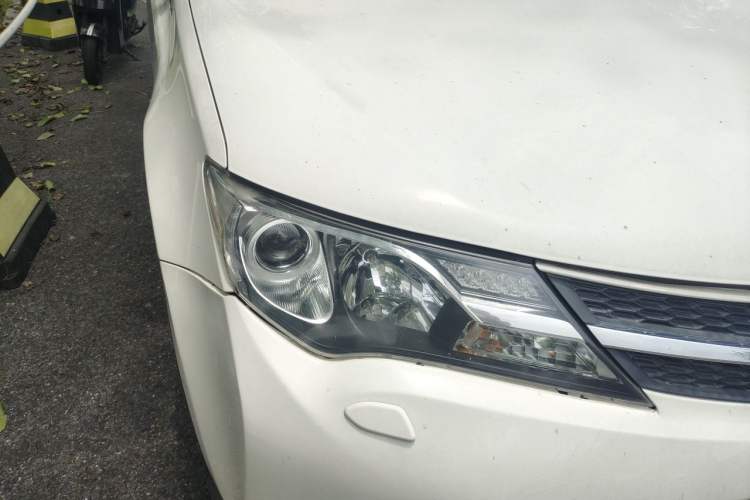 Used Toyota RAV4 2013 2.5L Automatic 4x4 Prestige Edition Right Front Headlight