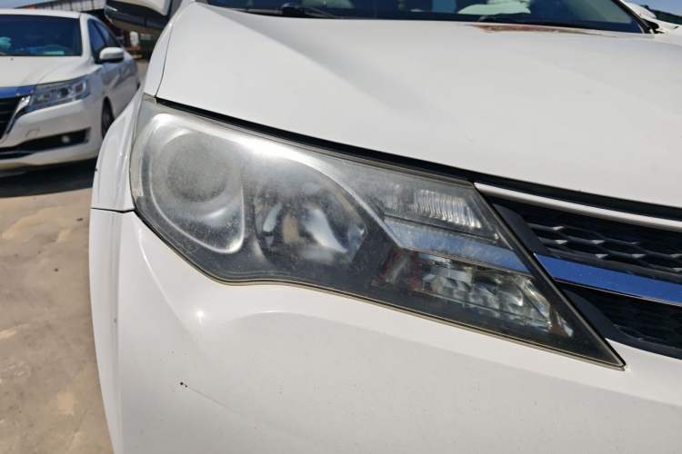 Used Toyota RAV4 2013 2.0L CVT Two-Wheel Drive Urban Edition Right Front Headlight