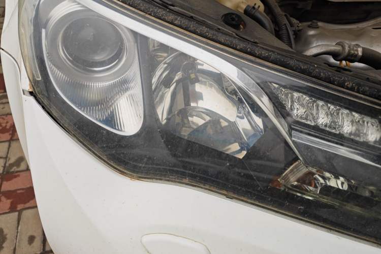 Used Toyota RAV4 2013 2.5L Automatic 4x4 Elite Edition Right Front Headlight