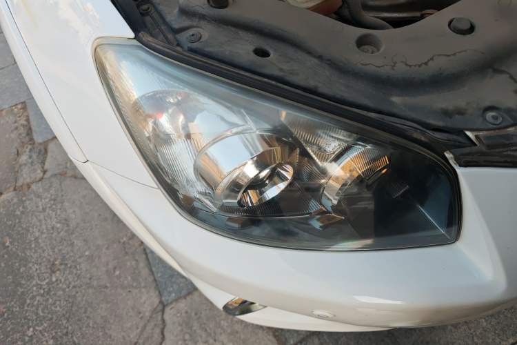 Used Toyota RAV4 2013 Special Edition 2.4L Automatic 4x4 Prestige Right Front Headlight