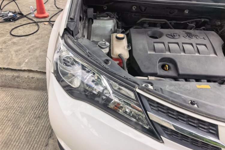 Used Toyota RAV4 2013 2.0L CVT Four-Wheel Drive New Edition Right Front Headlight