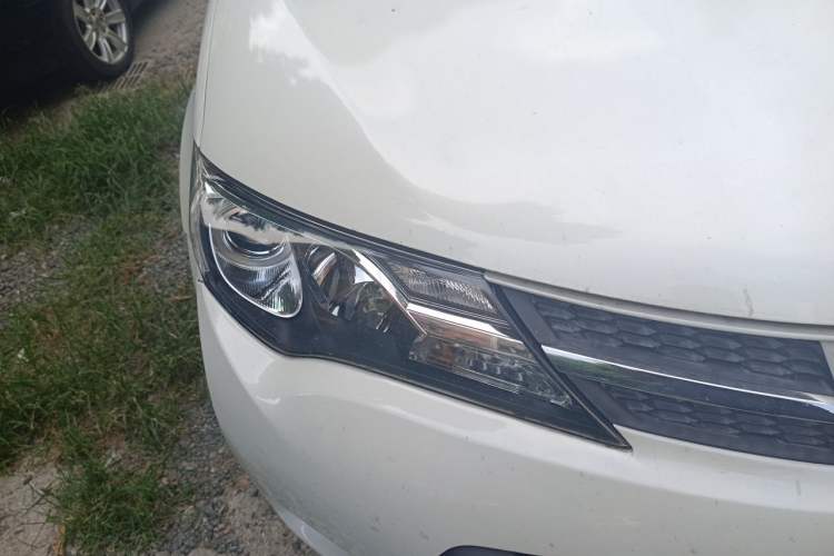 Used Toyota RAV4 2013 2.0L CVT Four-Wheel Drive Fashion Edition Right Front Headlight