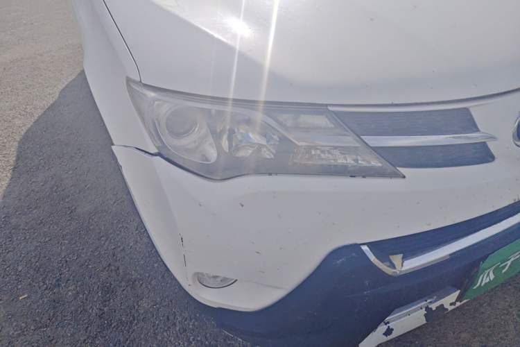 Used Toyota RAV4 2013 2.0L CVT Four-Wheel Drive New Edition Right Front Headlight