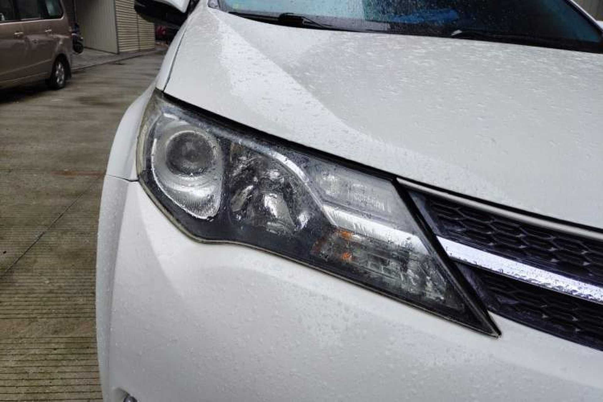 Used Toyota RAV4 2013 2.0L CVT Two-Wheel Drive Urban Edition Right Front Headlight