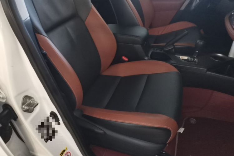 Used Toyota RAV4 2013 2.5L Automatic 4x4 Elite Edition Right Front Seat