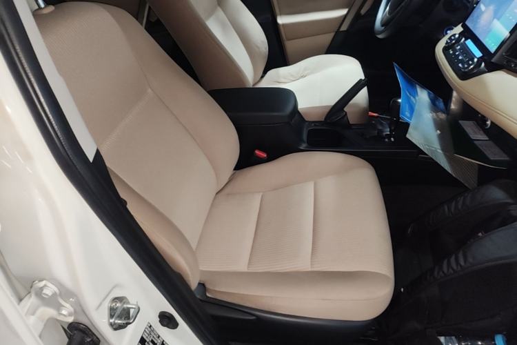 Used Toyota RAV4 2013 2.0L CVT Four-Wheel Drive Fashion Edition Right Front Seat