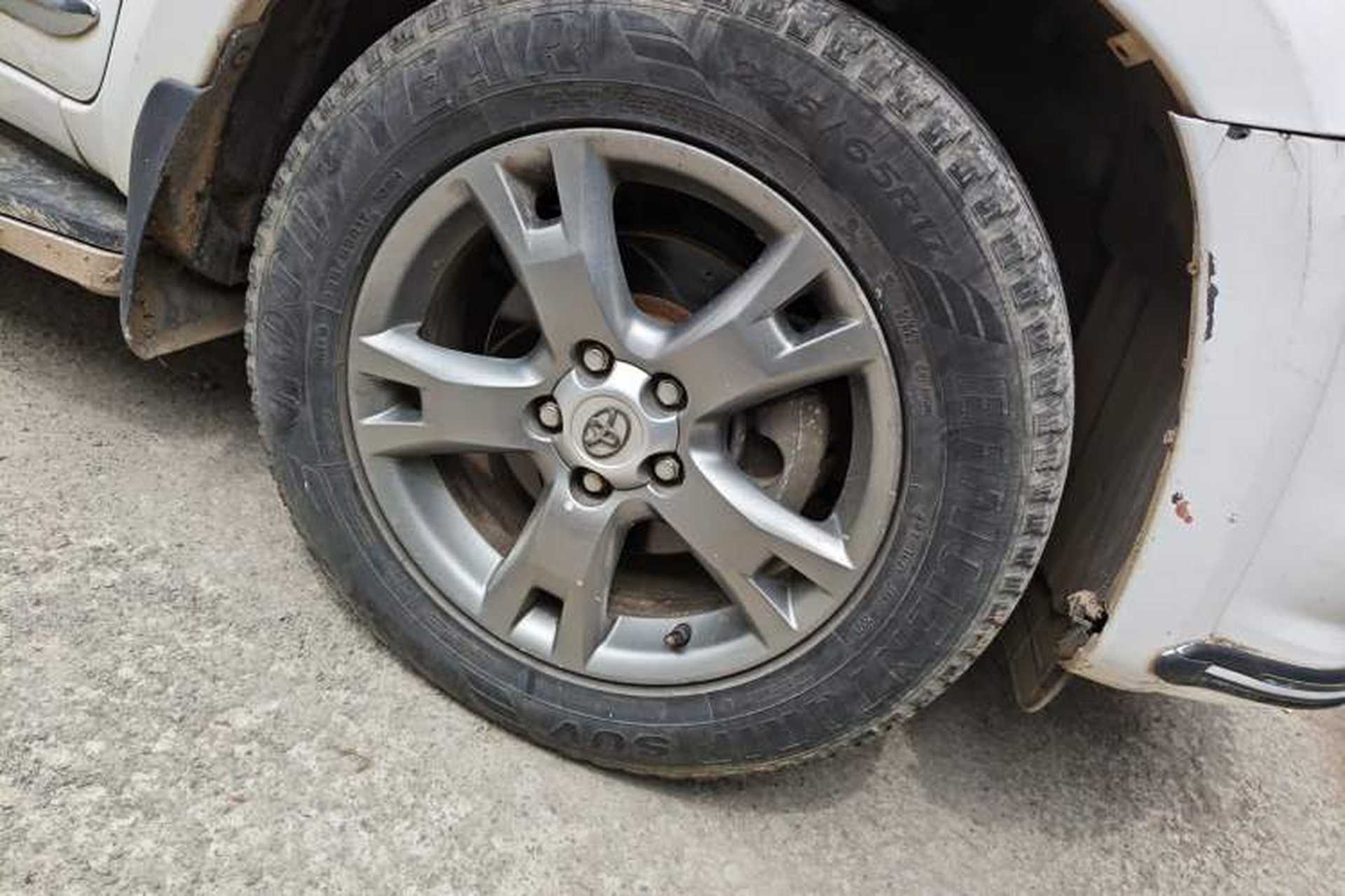 Used Toyota RAV4 2013 Special Edition 2.0L Automatic Classic Right Front Wheel Hub