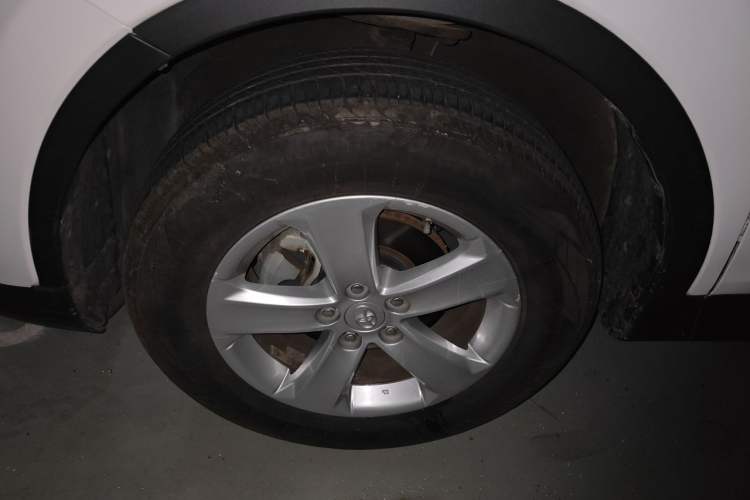 Used Toyota RAV4 2013 2.5L Automatic 4x4 Elite Edition Right Front Wheel Hub