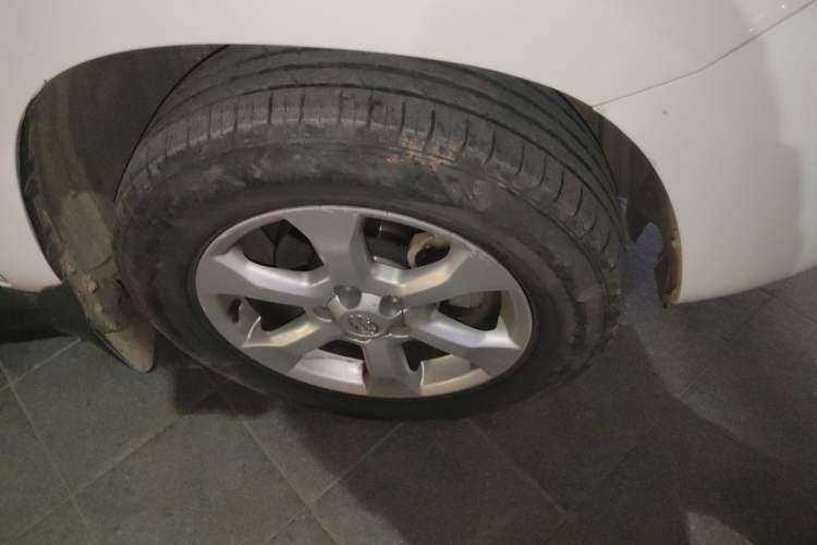 Used Toyota RAV4 2013 Special Edition 2.0L Manual Classic Right Front Wheel Hub