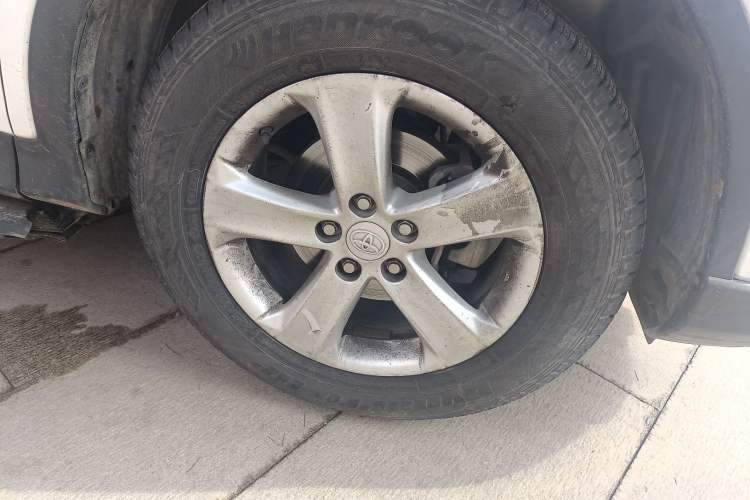 Used Toyota RAV4 2013 2.0L CVT Four-Wheel Drive New Edition Right Front Wheel Hub