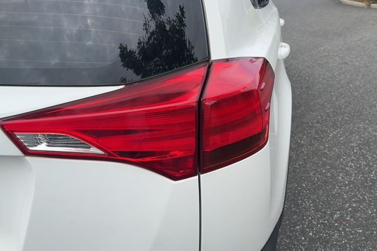 Used Toyota RAV4 2013 2.0L Manual Two-Wheel Drive Urban Edition Right Rear Taillight