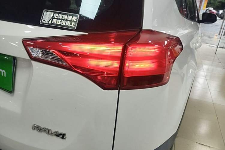 Used Toyota RAV4 2013 2.0L CVT Two-Wheel Drive Urban Edition Right Rear Taillight