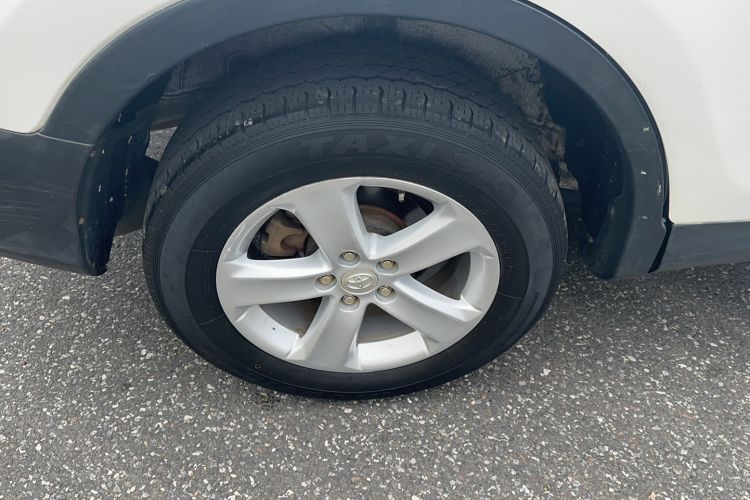 Used Toyota RAV4 2013 2.0L Manual Two-Wheel Drive Urban Edition Right Rear Wheel Hub