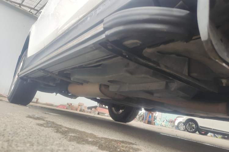 Used Toyota RAV4 2013 2.5L Automatic 4x4 Elite Edition Right Side Sill
