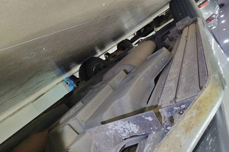 Used Toyota RAV4 2013 2.0L CVT Two-Wheel Drive Urban Edition Right Side Sill