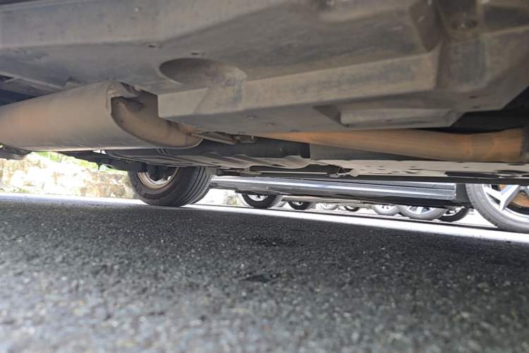Used Toyota RAV4 2013 2.5L Automatic 4x4 Elite Edition Right Side Sill