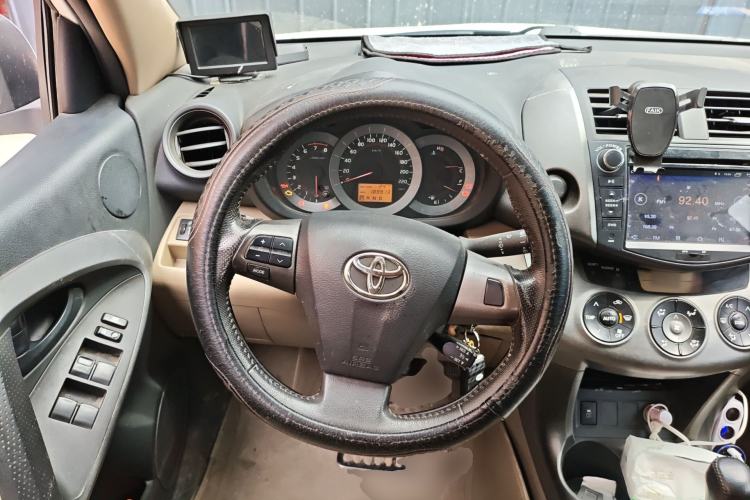 Used Toyota RAV4 2013 Special Edition 2.0L Automatic Classic Steering Wheel