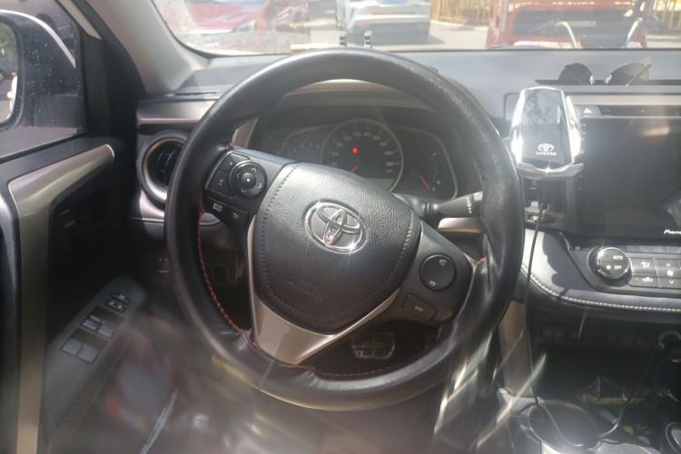 Used Toyota RAV4 2013 2.0L CVT Four-Wheel Drive Fashion Edition Steering Wheel