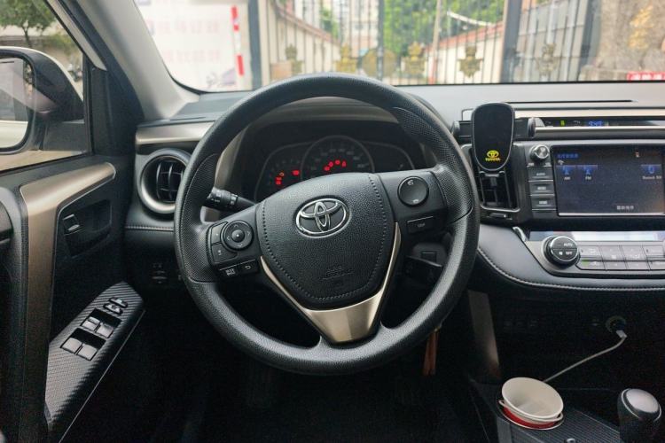 Used Toyota RAV4 2013 2.0L CVT Four-Wheel Drive Fashion Edition Steering Wheel