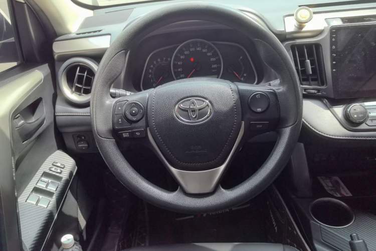 Used Toyota RAV4 2013 2.0L CVT Four-Wheel Drive Fashion Edition Steering Wheel