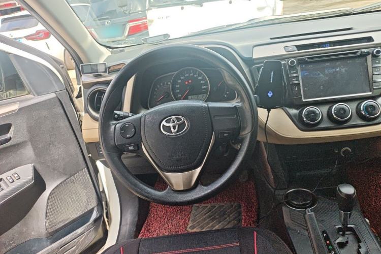 Used Toyota RAV4 2013 2.0L CVT Two-Wheel Drive Urban Edition Steering Wheel