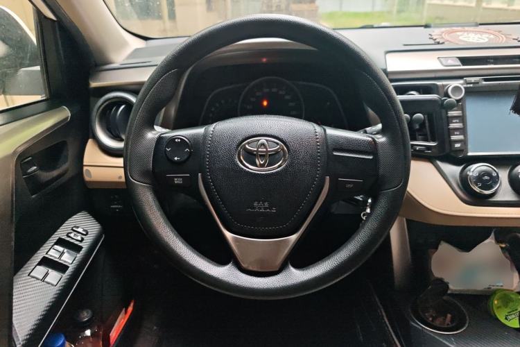 Used Toyota RAV4 2013 2.0L CVT Two-Wheel Drive Urban Edition Steering Wheel