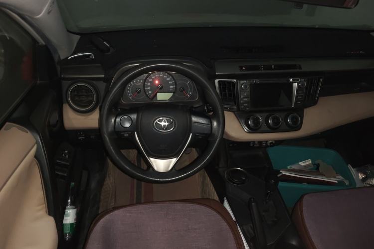 Used Toyota RAV4 2013 2.0L CVT Two-Wheel Drive Urban Edition Steering Wheel