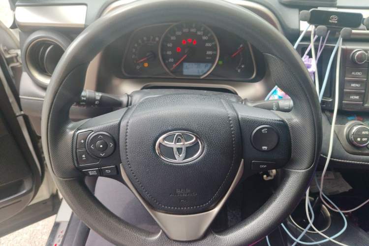 Used Toyota RAV4 2013 2.0L CVT Four-Wheel Drive Fashion Edition Steering Wheel