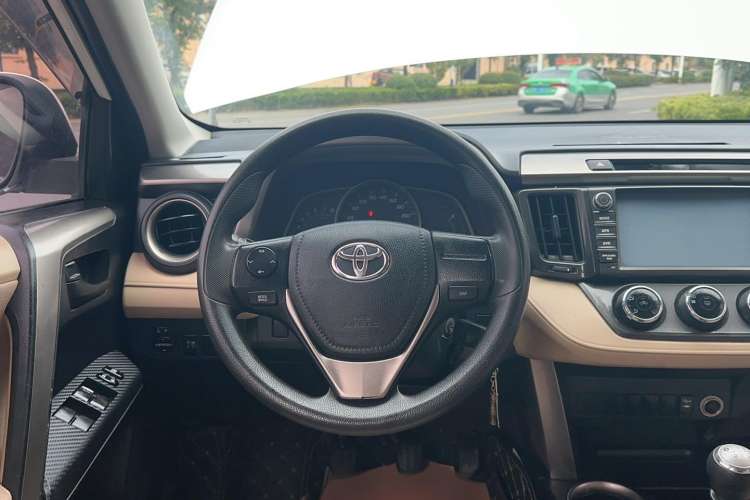 Used Toyota RAV4 2013 2.0L Manual Two-Wheel Drive Urban Edition Steering Wheel