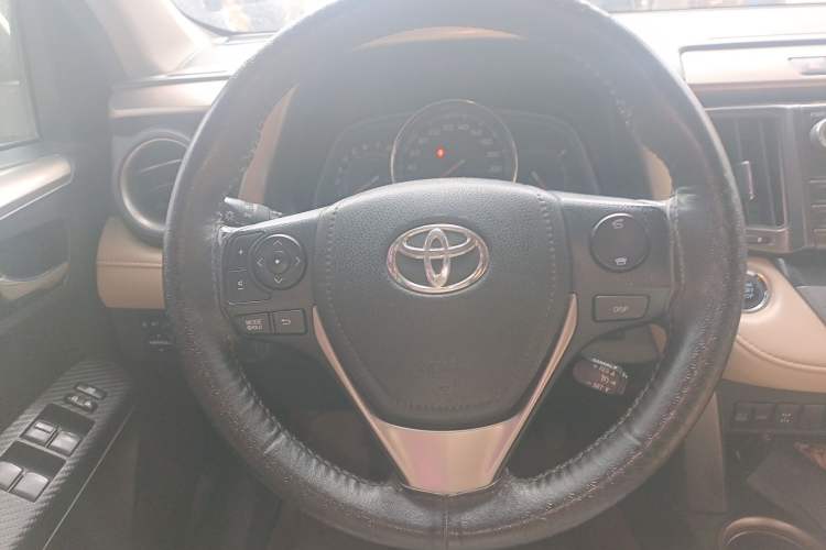 Used Toyota RAV4 2013 2.0L CVT Four-Wheel Drive New Edition Steering Wheel