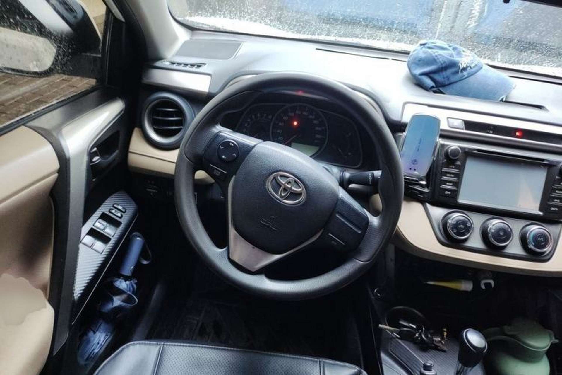 Used Toyota RAV4 2013 2.0L CVT Two-Wheel Drive Urban Edition Steering Wheel