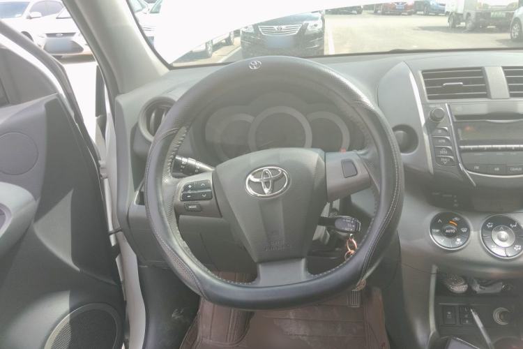 Used Toyota RAV4 2013 Special Edition 2.0L Automatic Elite Steering Wheel