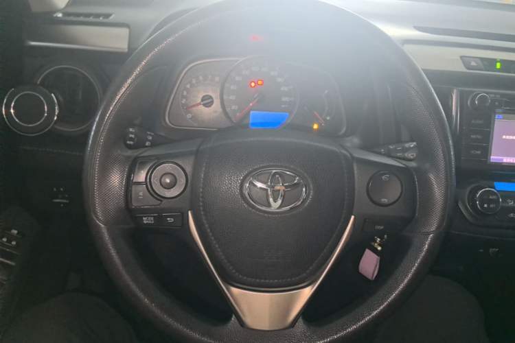 Used Toyota RAV4 2013 2.0L CVT Four-Wheel Drive Fashion Edition Steering Wheel