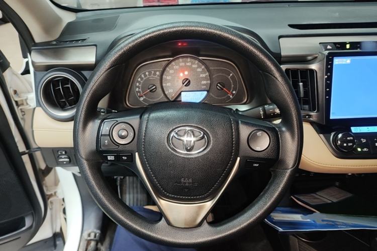 Used Toyota RAV4 2013 2.0L CVT Four-Wheel Drive Fashion Edition Steering Wheel
