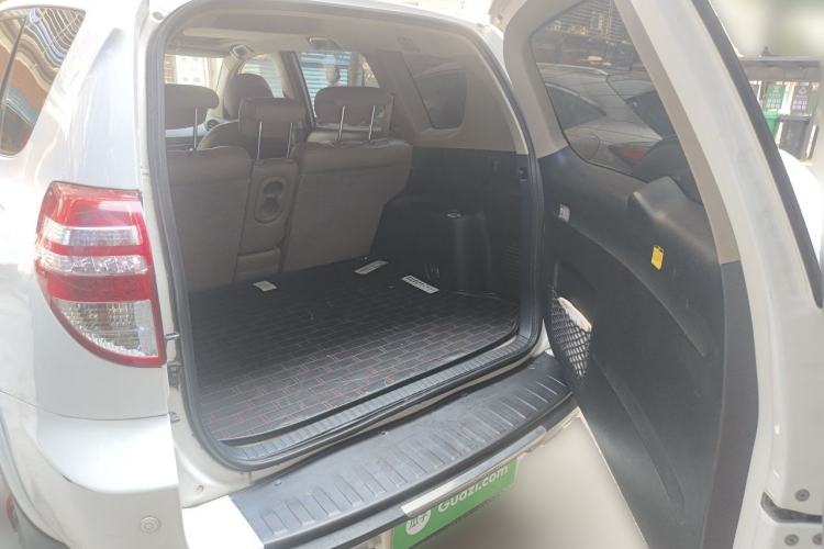 Used Toyota RAV4 2013 Special Edition 2.4L Automatic 4x4 Prestige Trunk