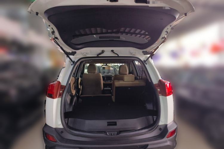 Used Toyota RAV4 2013 2.5L Automatic 4x4 Elite Edition Trunk