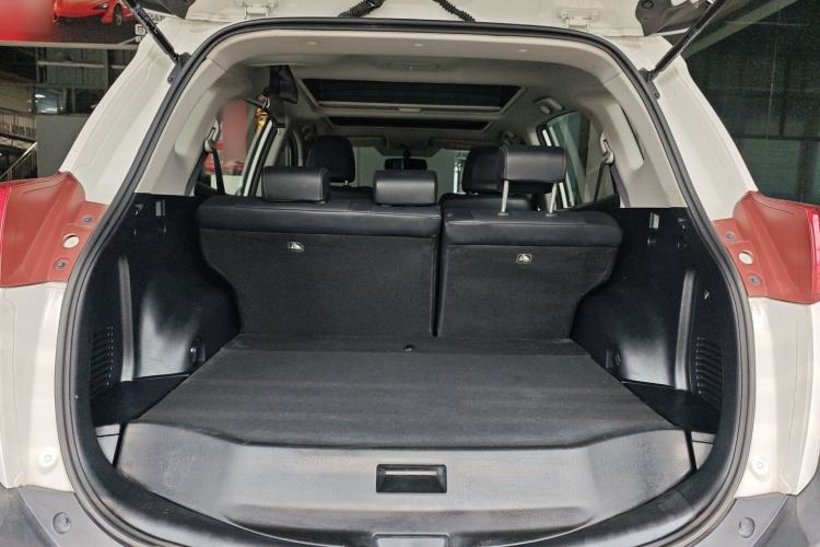 Used Toyota RAV4 2013 2.5L Automatic 4x4 Luxury Edition Trunk