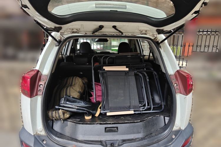 Used Toyota RAV4 2013 2.0L CVT Two-Wheel Drive Urban Edition Trunk