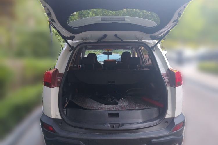 Used Toyota RAV4 2013 2.5L Automatic 4x4 Elite Edition Trunk