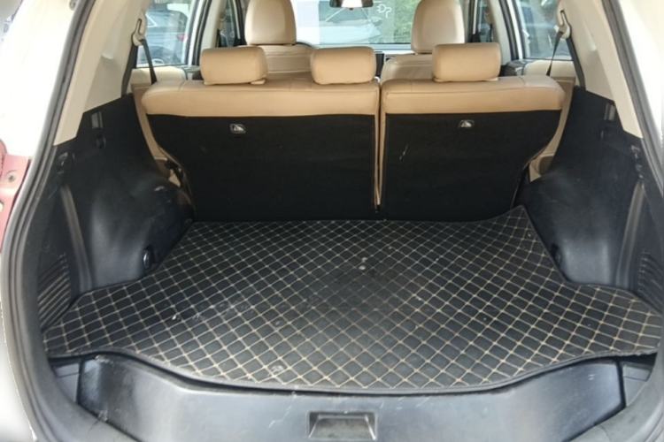 Used Toyota RAV4 2013 2.0L CVT Two-Wheel Drive Urban Edition Trunk
