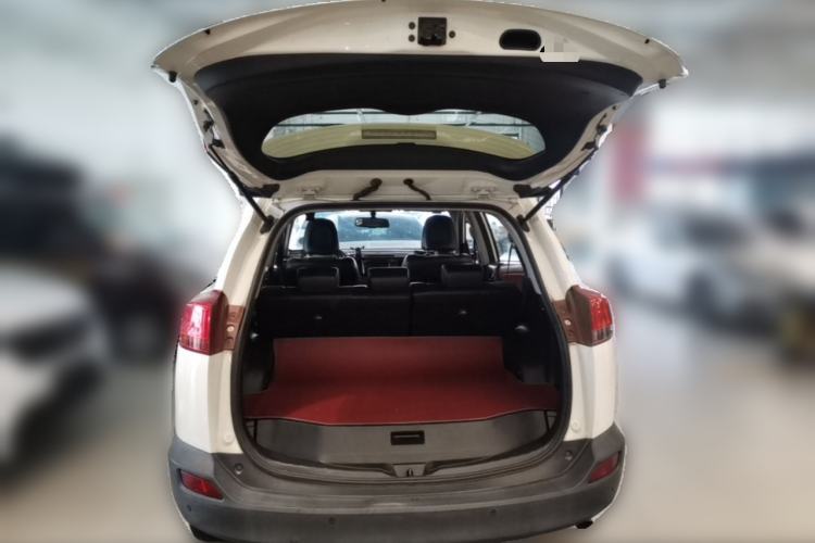 Used Toyota RAV4 2013 2.5L Automatic 4x4 Elite Edition Trunk