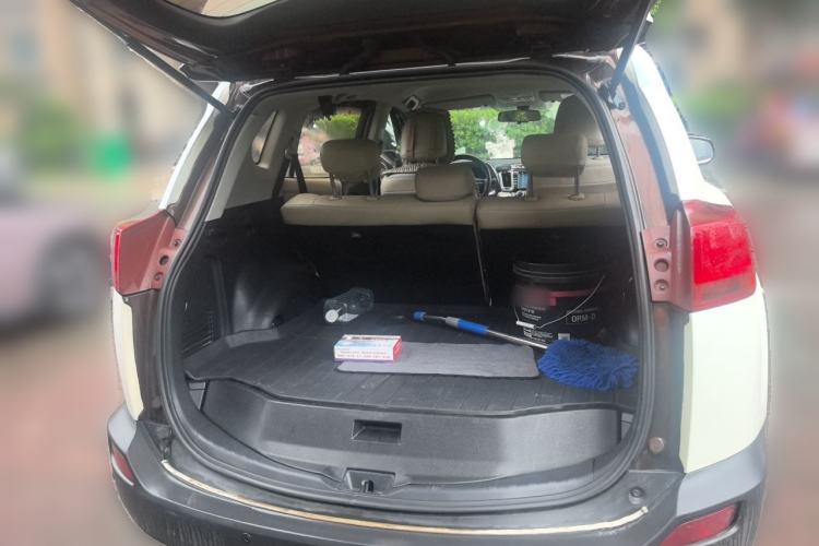 Used Toyota RAV4 2013 2.0L CVT Two-Wheel Drive Urban Edition Trunk